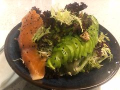 牛油果烟熏三文鱼沙拉-BE BRIGHT KITCHEN(正佳广场店)