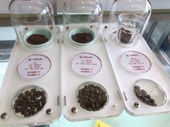 -UNI UNI(环亚凯瑟琳店)