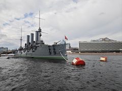 -阿芙乐尔号巡洋舰