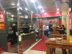 大堂-潘国仙耳光馄饨(黄家阙路店)