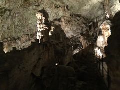 -波斯托伊纳溶洞