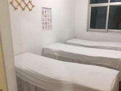 image-小朱点穴推拿