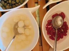 -牛YO寿喜烧·铁板烧和牛火锅自助(市府恒隆店)