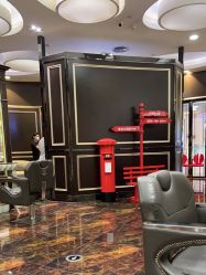 点击看大图 -八佰伴8008星级形象店