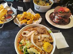 -W COLLECTIVE  DESSERT SHOP