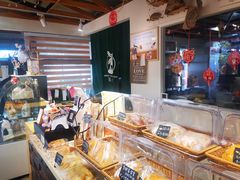 面包甜点陈列柜-风车面包