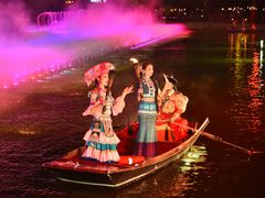 -七彩云南欢乐世界