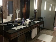 -广州天河希尔顿酒店