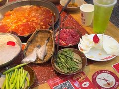 -赵美丽·重庆社区火锅·直营店(火车东站·中豪国际店)