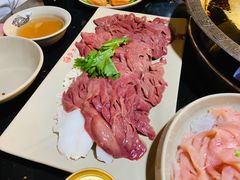肾片-茅草房·河畔园林火锅