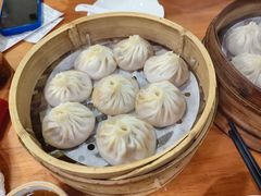 -莱莱小笼·乔艾