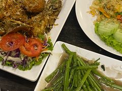 -J Daeng Seafood