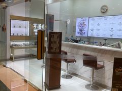 -亨得利钟表服务中心(环球港店)