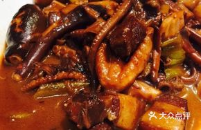 Octopus Stewed with Pork Belly