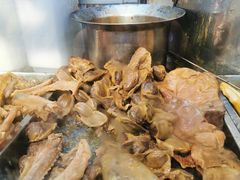 橱窗里的烧腊-永祥烧腊餐厅(虹口店)