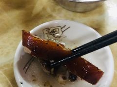 -黄记四更烤乳猪店