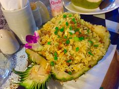 菠萝海鲜炒饭-Onion restaurant