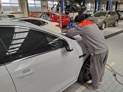 -畅通航行汽车钣金喷漆 无痕修复·局部喷漆
