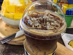 -莓园冰淇淋店