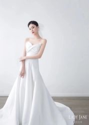 -Lady  Jane高端婚纱礼服馆