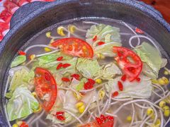 -夺欢喜贵州酸汤牛肉火锅(静安寺店)