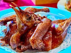 大红袍花椒脆皮乳鸽-香港祥正飯店·正宗灣仔50年海鲜老字号
