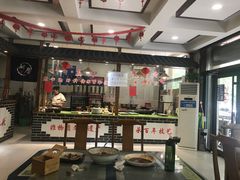 -李春秋驴肉火烧总店