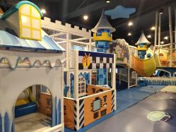 -多奇妙乐园·淘气堡·电玩·抓娃娃(海口吾悦店)