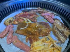-九寸花汀海鲜烤肉自助(中东迪克店)