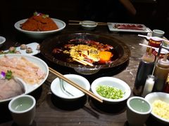 -红九格老火锅(三峡广场店)