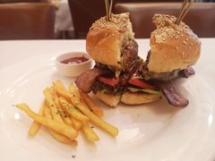 蓝纹干熟牛肉芝士汉堡-摩根扒房(桐梓林店)