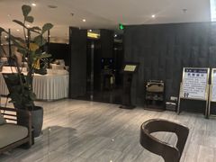 -红方格精致酒店(泸州金融中心万象汇店)