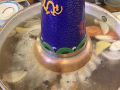-毛辣果·贵州红酸汤牛肉火锅(西单店)