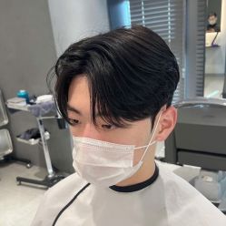 -变画·发型STUDIO