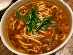小锅米线-云海肴云南菜(浦江欢乐颂店)