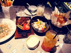 -穹六人间 people 6(岳阳路店)