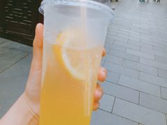 -吴山路夜市