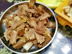 -玛拉沁艾力手把肉蒙餐