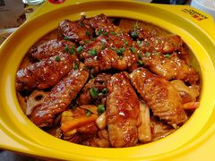 -多嘴超级肉蟹煲(杉杉国潮主题店)