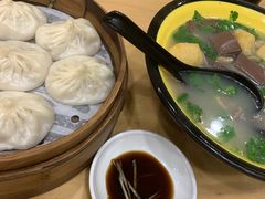 蟹黄汤包-龙咆汤包·手工现包小笼(拱北口岸店)