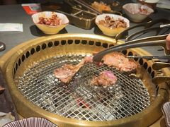 -铭牛烧肉·和牛海鲜自助(高新月牙湖店)