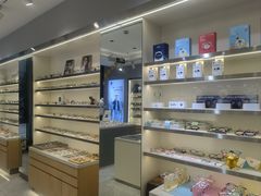 -视野联行眼镜·蔡司·尼康·豪雅·依视路(青浦宝龙店)