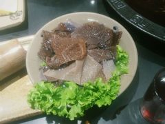 鲜毛肚-疯狂的筷子老灶九宫格火锅