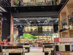 -半山书局(新世纪商城店)