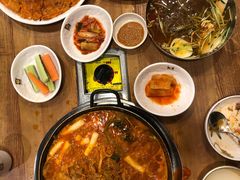 -喇喇排骨火锅·传统韩式脊骨汤(望京西园总店)