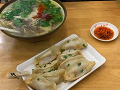 -小姜锅贴(凤凰街店)