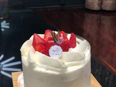 -花花卷卷·鲜食蛋糕(静安久光百货店)