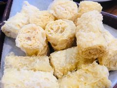 -毛辣果·贵州红酸汤牛肉火锅(西单店)