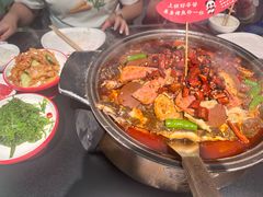 -辣尚瘾·烤鱼·新川菜(牡丹园直营店)