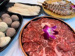 -鲜入围煮花胶鸡海鲜火锅